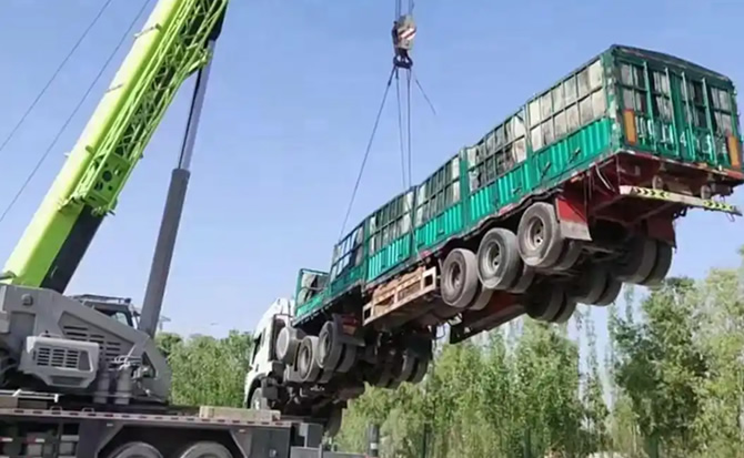 塔河道路脱困救援案例